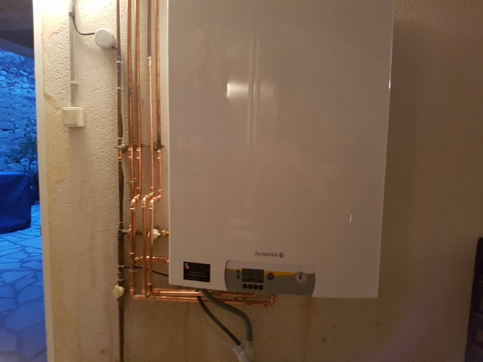 Remplacement d'une chaudière Murale Gaz connectée DeDietrich à Eyragues