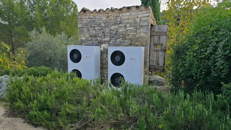 Mise en place d’une chaufferie complète avec ballon tampon et ballon ECS pour pompe à chaleur à Apt en rénovation énergétique