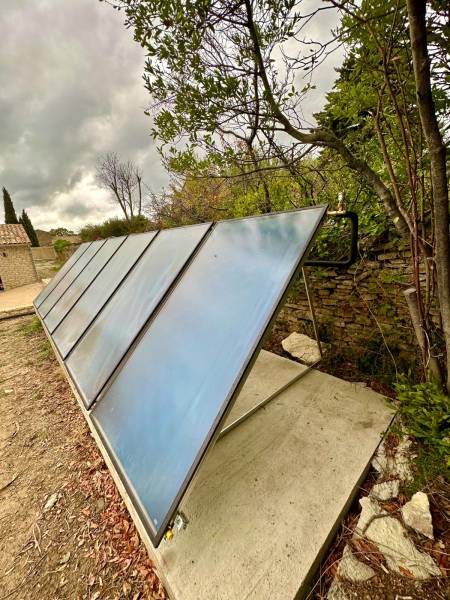 Vente et installation de chauffe-eau solaire de qualité près de Gordes et dans le Vaucluse